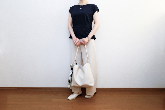 清潔感のある夏服のイメージ