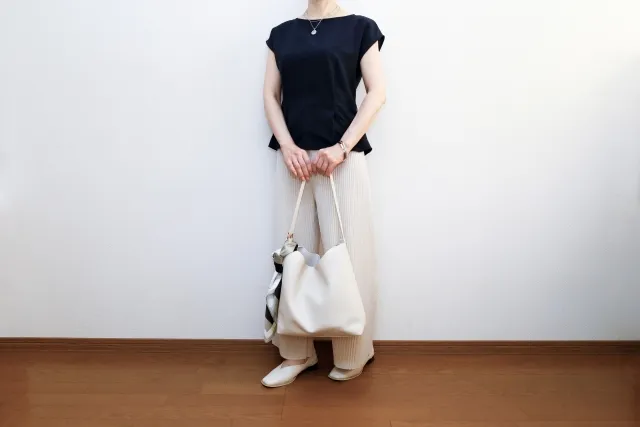 清潔感のある夏服のイメージ
