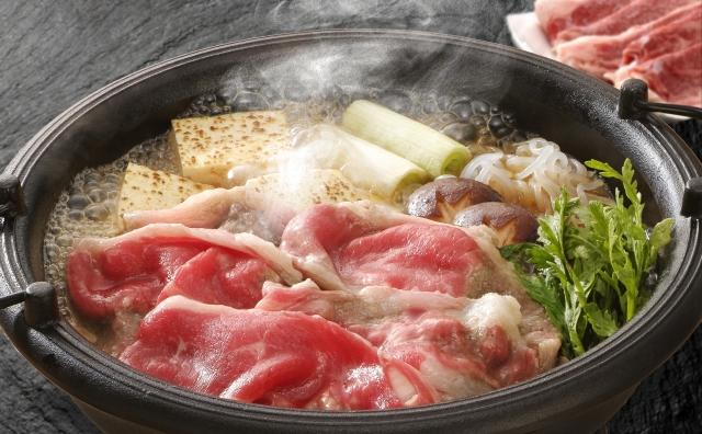 調理中のすき焼きのイメージ