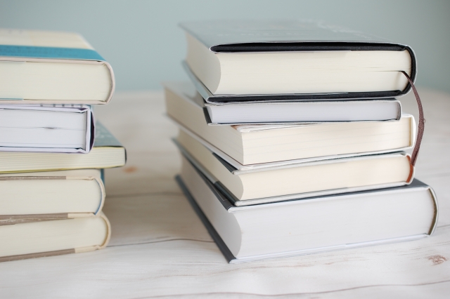 積まれた本