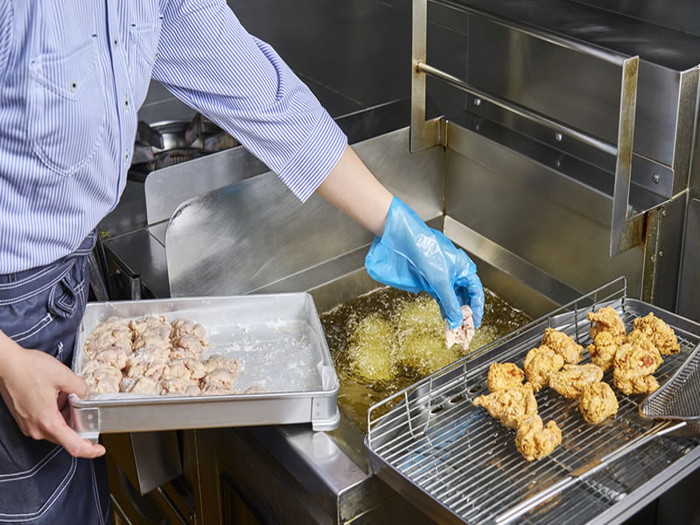 オリジン弁当唐揚げ調理画像