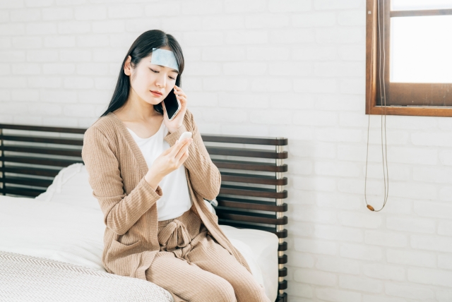 体調不良のとき、バイトを当日欠勤しても大丈夫？