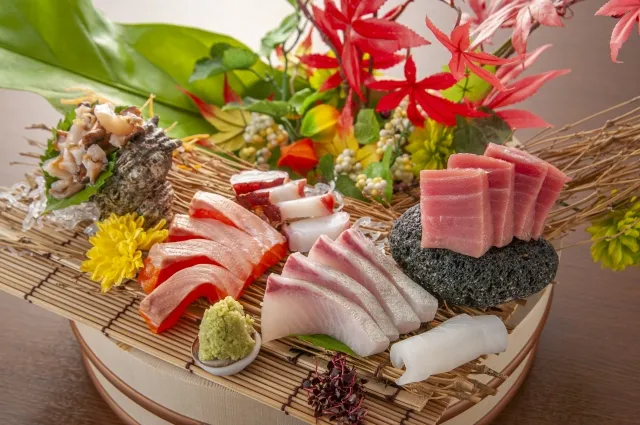 刺身の盛り合わせのイメージ