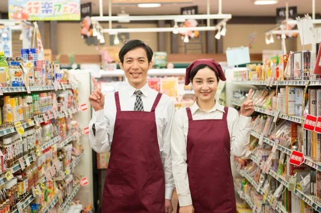 店長と女性店員
