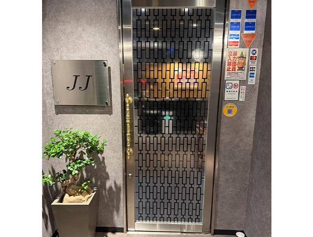 JJ（ジェイジェイ）のフォトギャラリー3