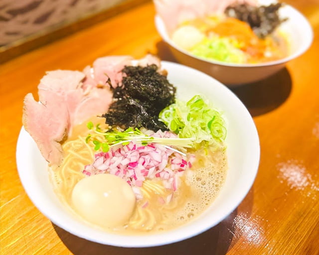 金沢濃厚煮干豚骨 伊乃心（いのしん）のフォトギャラリー3