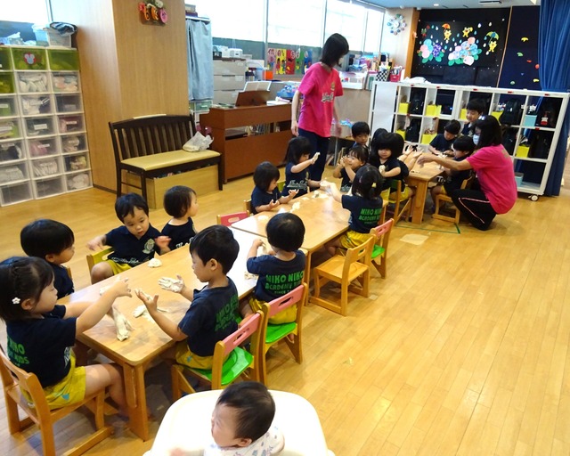 幼児教育保育園・プリスクール ニコニコアカデミーキッズ　エコール・マミ真美ヶ丘園のフォトギャラリー2