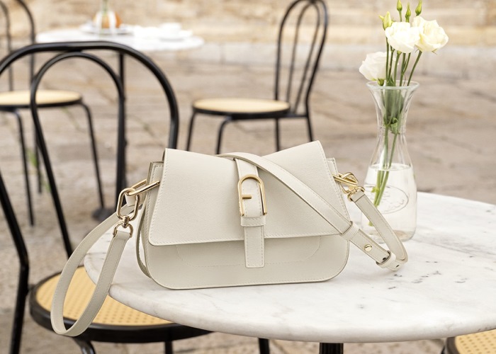 株式会社シーエーセールススタッフ（沖縄県）の女性バイト求人情報