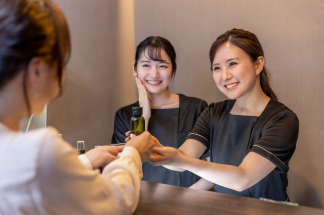 株式会社シーエーセールススタッフ（新宿区）の女性バイト求人情報